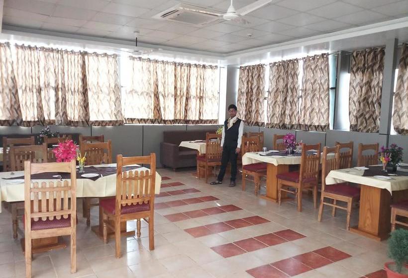 Hotel The Golden Sunrise 9