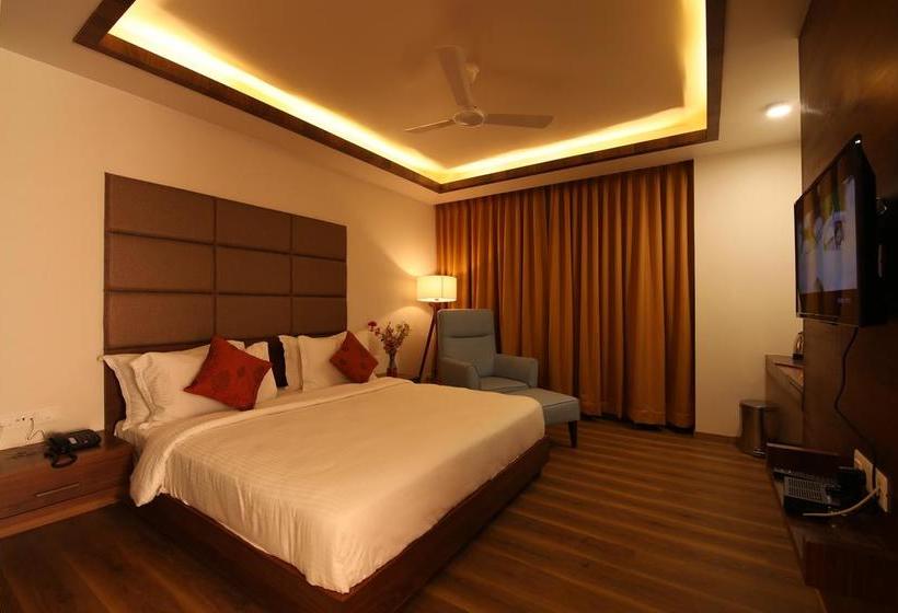 Motel The Village Resort 10