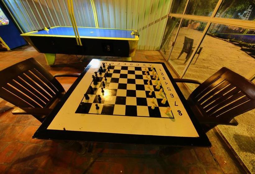 Motel The Village Resort 18