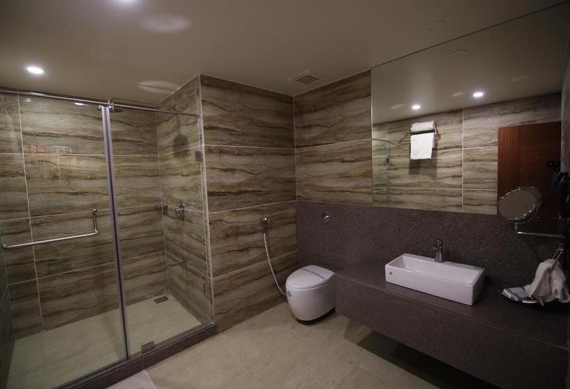 Motel The Village Resort 3