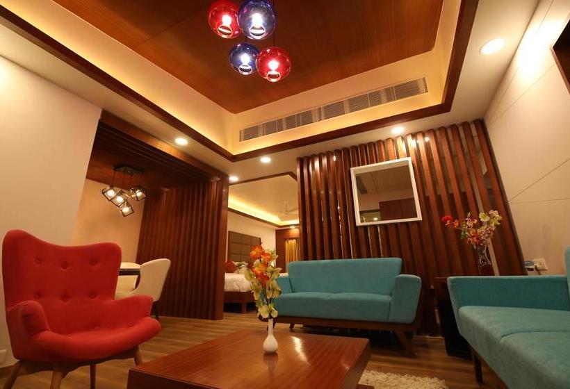 Motel The Village Resort 7