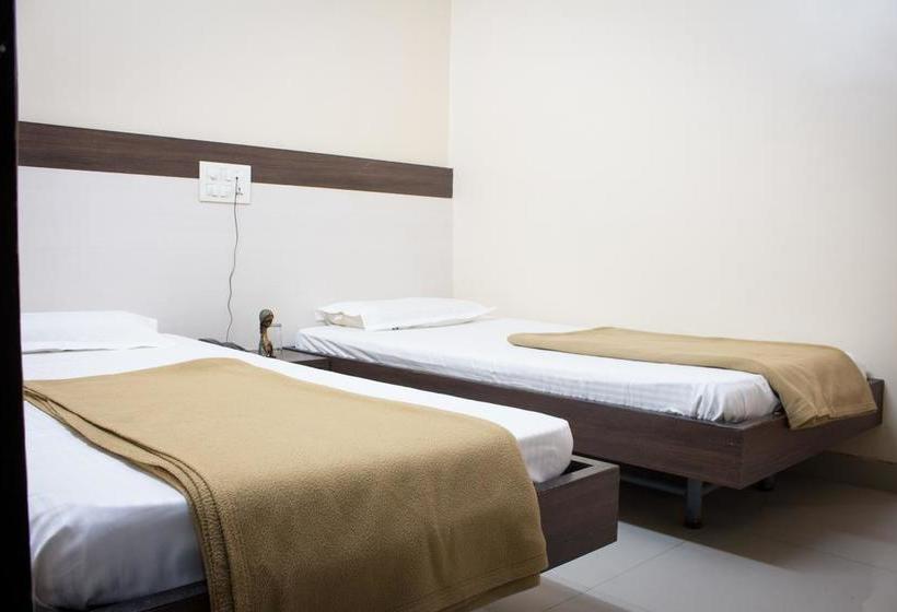 Hotel Aashish Deluxe 3