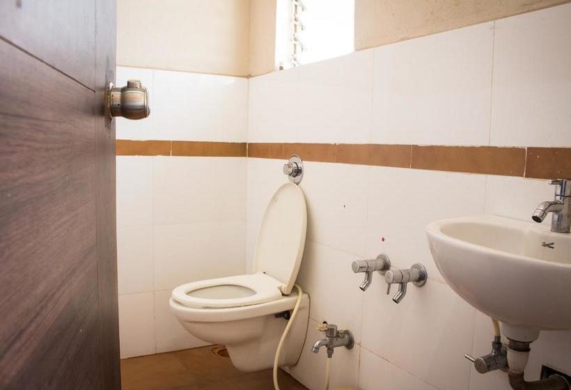 Hotel Aashish Deluxe 8