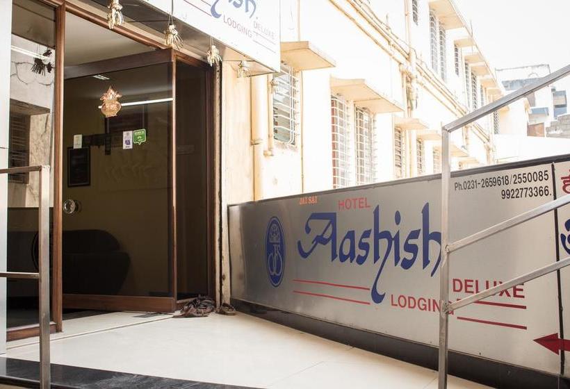 Hotel Aashish Deluxe 9
