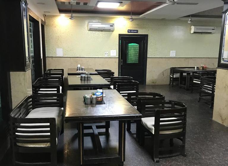 Hotel Jhilmil Dhaba 16