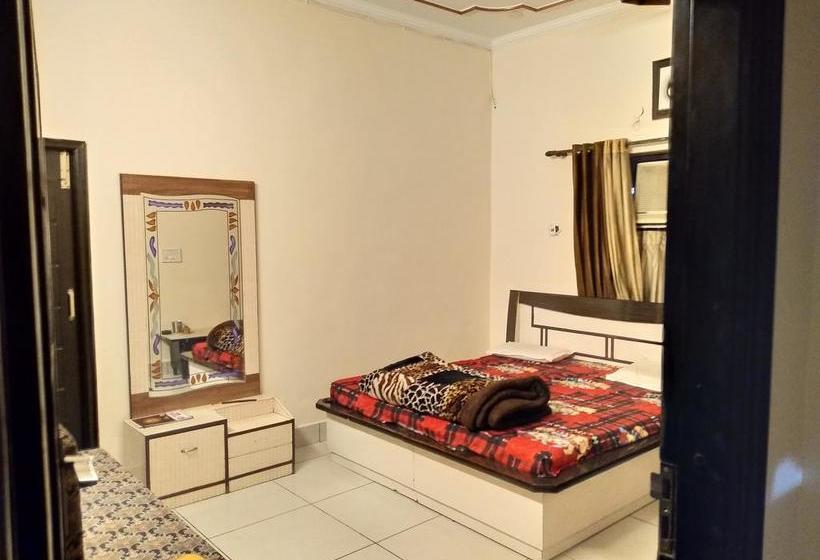 Hotel Jhilmil Dhaba 4