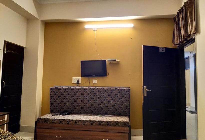 Hotel Jhilmil Dhaba 6