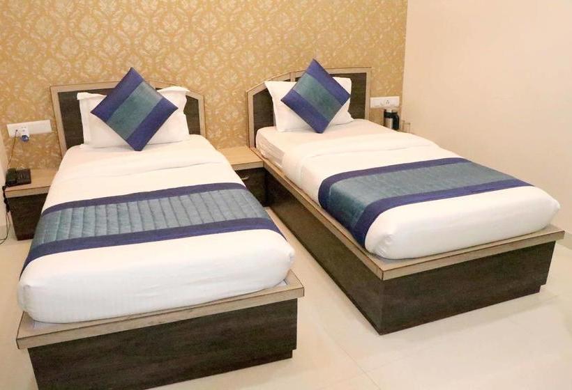 Hotel Manas Continental 9