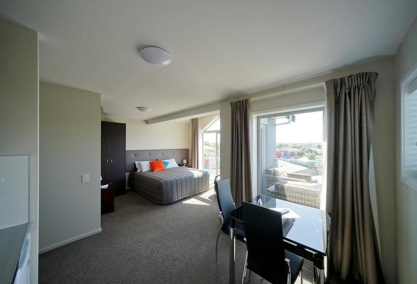 Coastal Ridge Motel 8