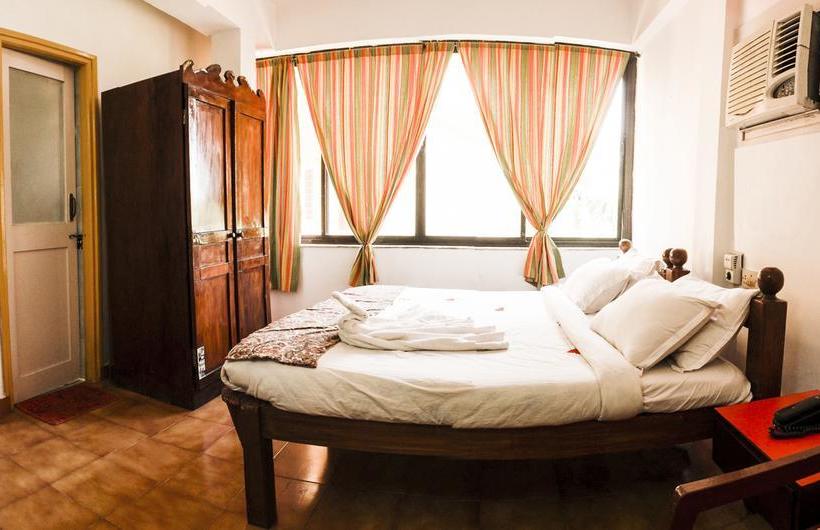 A Date With Me Boutique Hotel Bar @ Restaurant 1