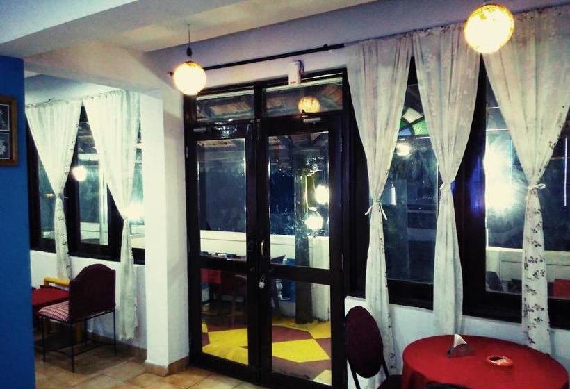 A Date With Me Boutique Hotel Bar @ Restaurant 5