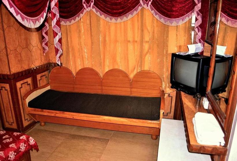 Hotel Doegar Himachal Pradesh
