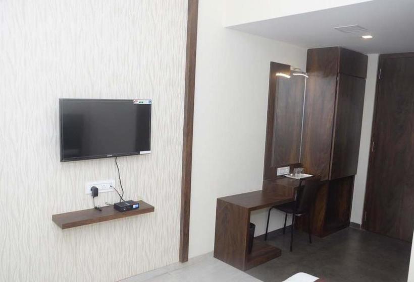 Hotel Hill View Residency 5