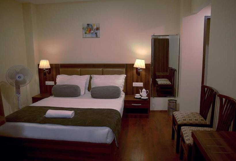 Hotel Amba Regency 15