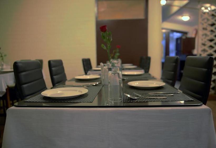 Hotel Amba Regency 19