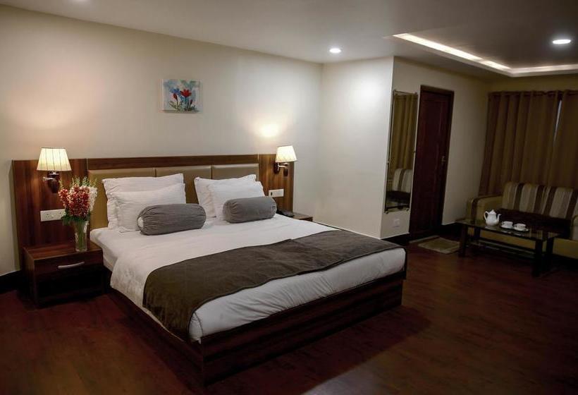 Hotel Amba Regency 6