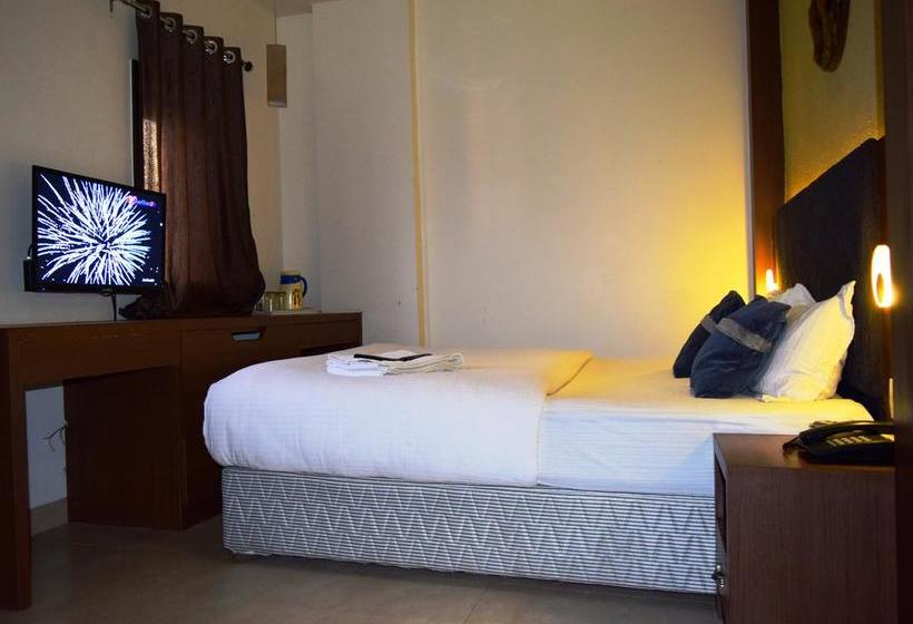 Hotel Chandragupta 10