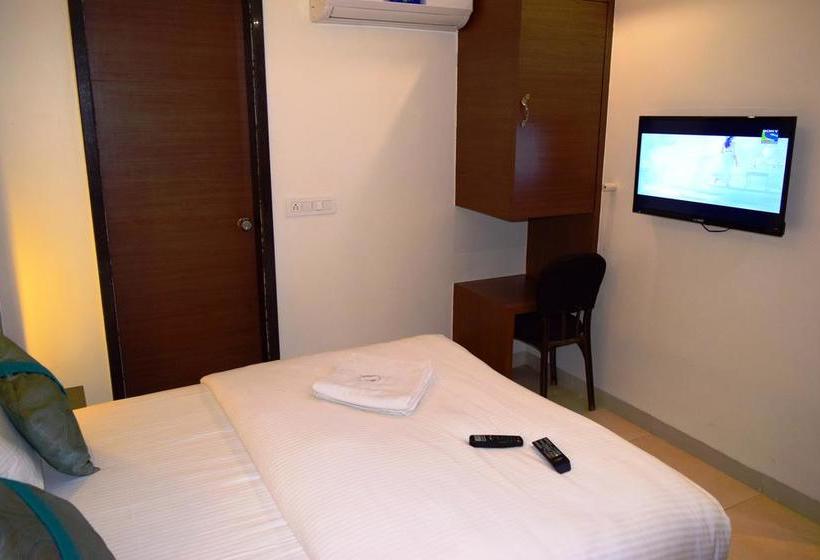 Hotel Chandragupta 14