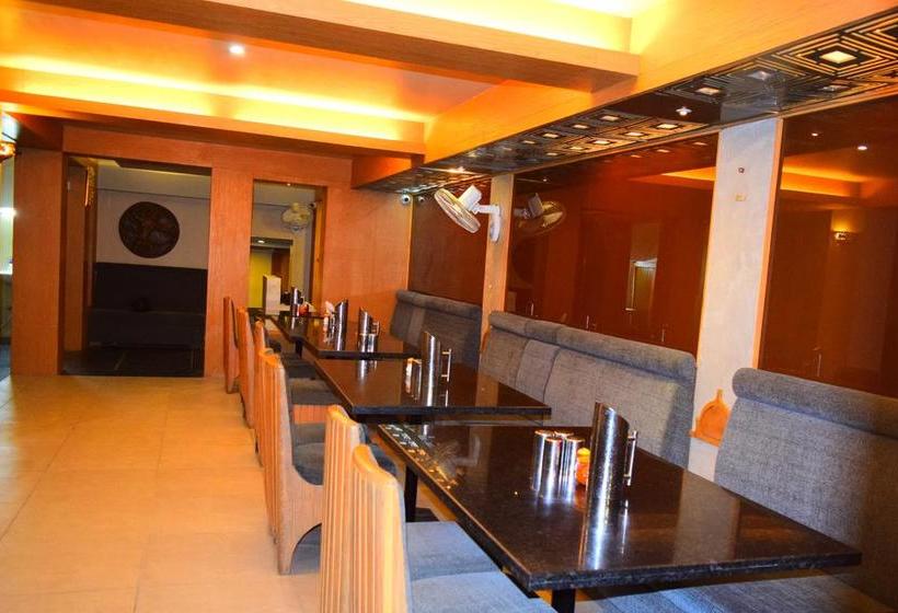 Hotel Chandragupta 17