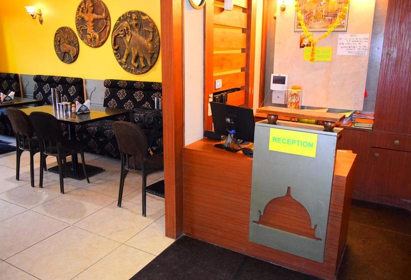 Hotel Chandragupta 18