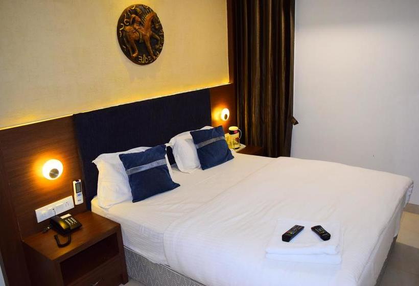 Hotel Chandragupta 6