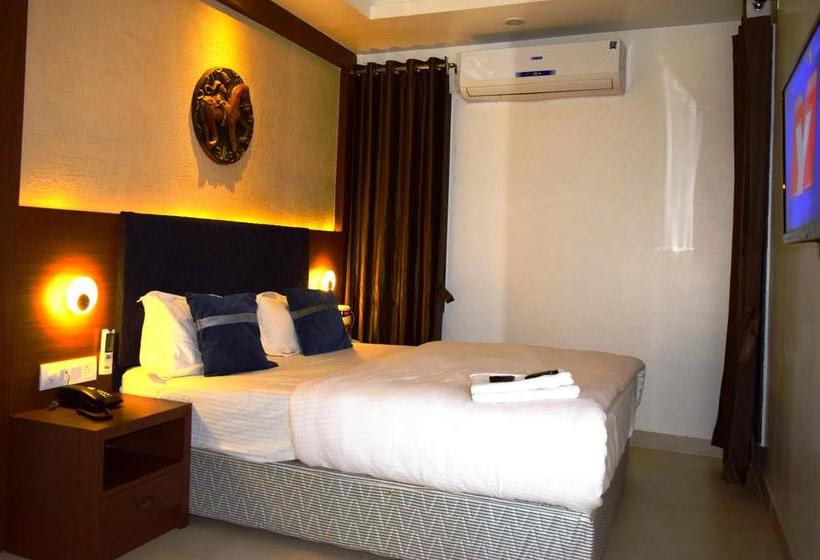 Hotel Chandragupta 7