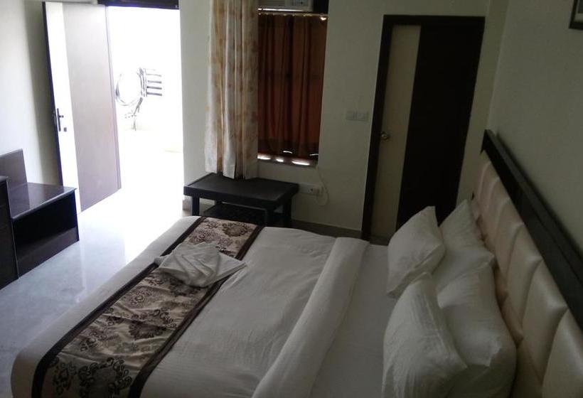 Hotel U S Executive Suites 3