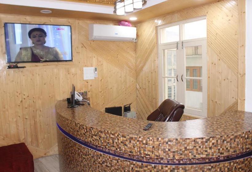 Hotel Royal Bahaar 1