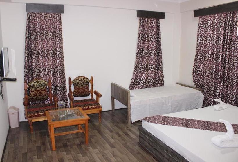 Hotel Royal Bahaar 3