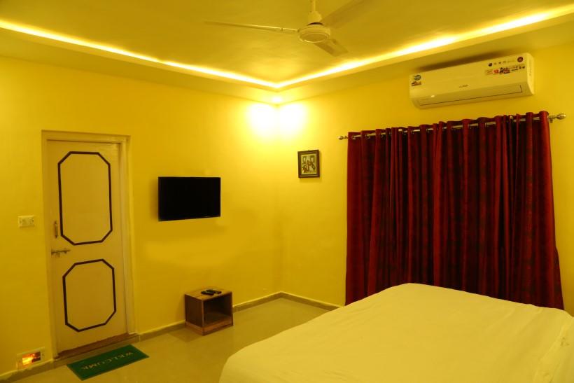 Hotel Chandravilas Inn 7