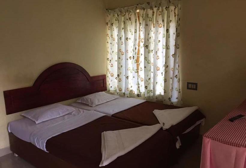 Bed and Breakfast Green Tree Residency 10