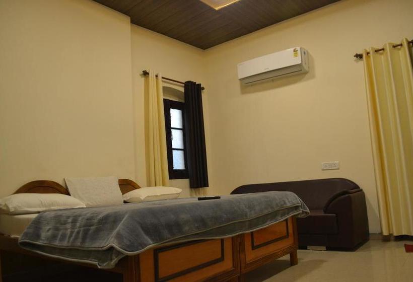 Hotel Bhagrath Tourist Rest House 9