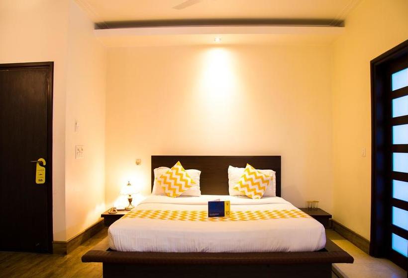 Fabhotel Good Care Residency 10