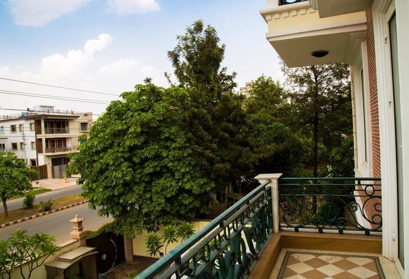 Fabhotel Good Care Residency 19