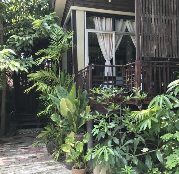 339 Hotels & Resort 11