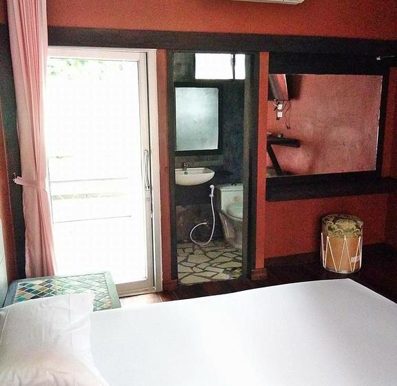 339 Hotels & Resort 16