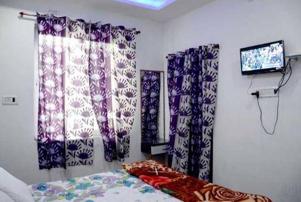 Hotel Jadav And Natraj Dinning Hall 16