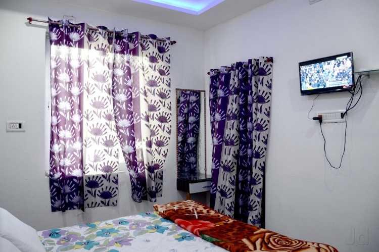 Hotel Jadav And Natraj Dinning Hall 7