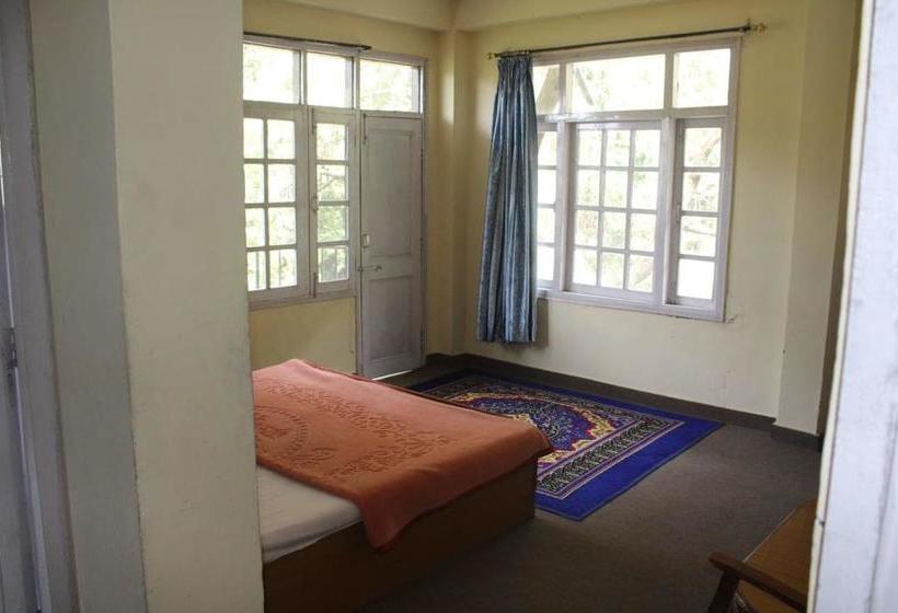 Hotel Woodline Regency 11