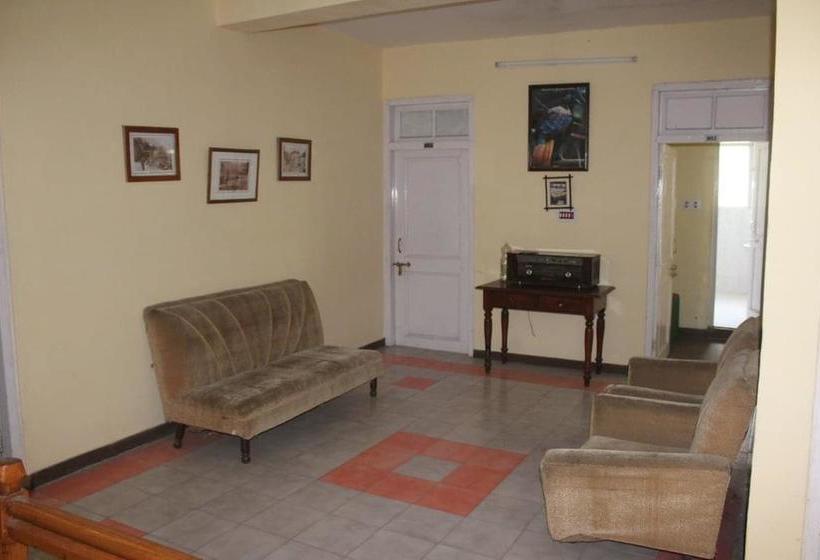 Hotel Woodline Regency 3