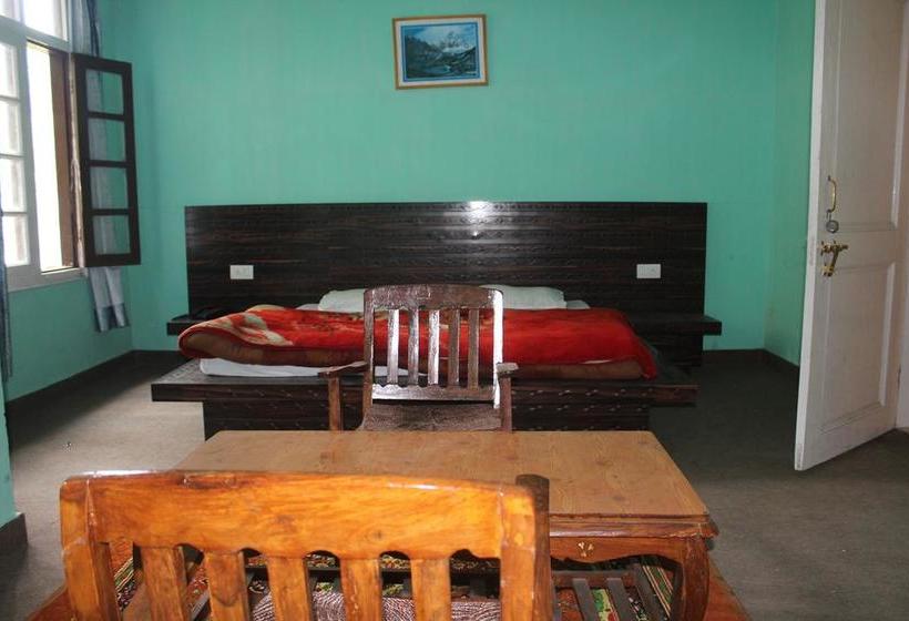 Hotel Woodline Regency 5