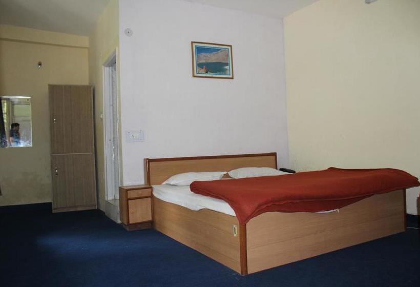 Hotel Woodline Regency 6