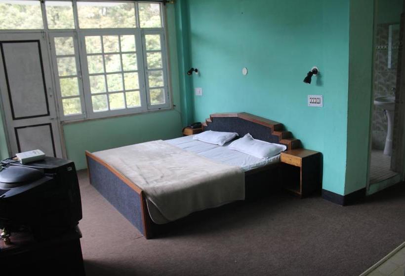 Hotel Woodline Regency 7