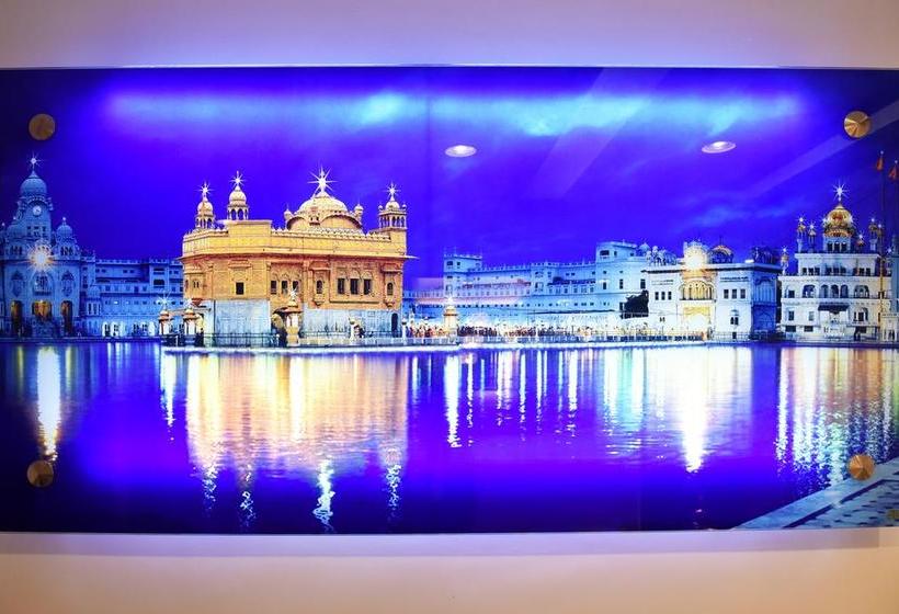 Hotel Hollywood Heightsind 17