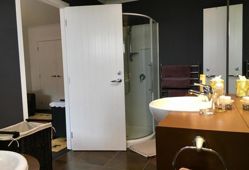 Bed and Breakfast Quiet Cul De Sac Stay 11