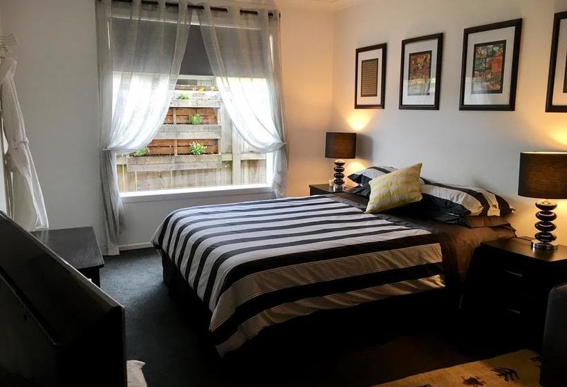 Bed and Breakfast Quiet Cul De Sac Stay 7