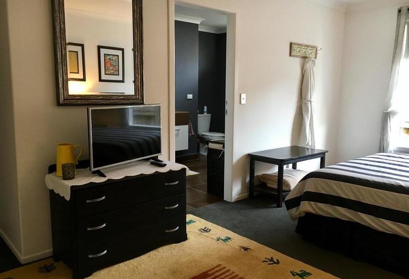 Bed and Breakfast Quiet Cul De Sac Stay 8