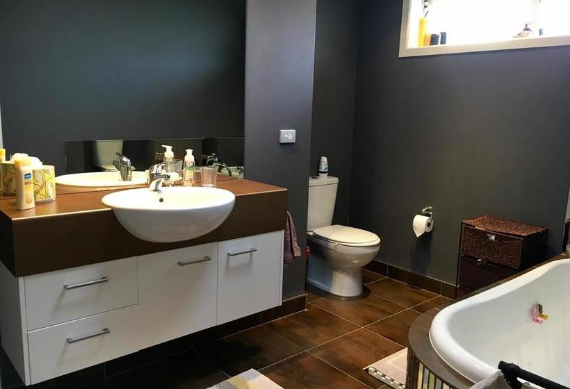 Bed and Breakfast Quiet Cul De Sac Stay 9