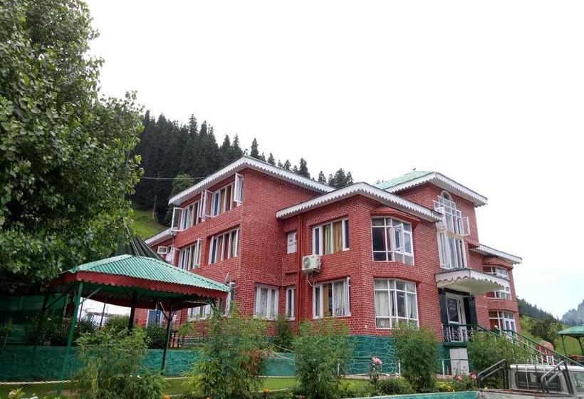 Hotel Glacier Heights 11