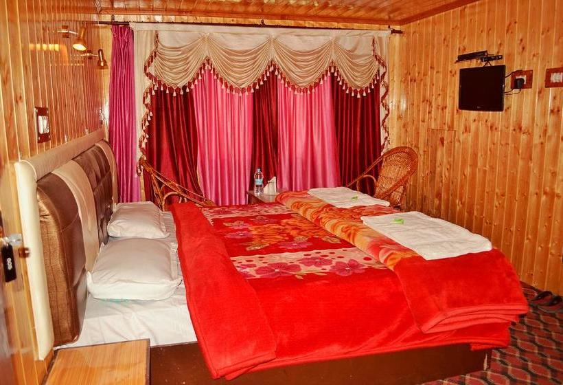 Hotel Glacier Heights 15